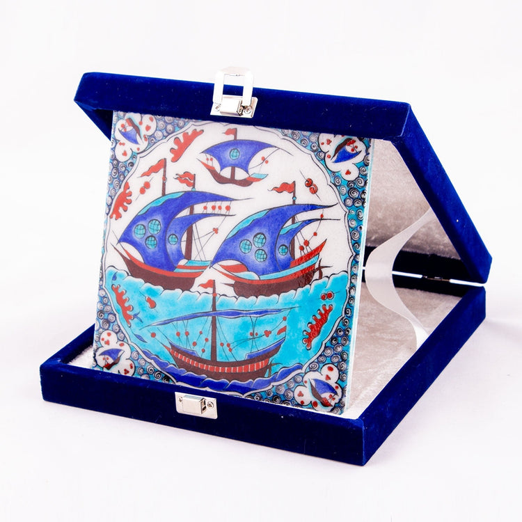 Kaptan - ı Derya’nın Batık Kalyonu İznik Çini Karo - Karolar