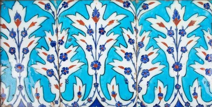 Akantus Motifi: Tarihi, Anlamı ve Çini Sanatındaki Yeri