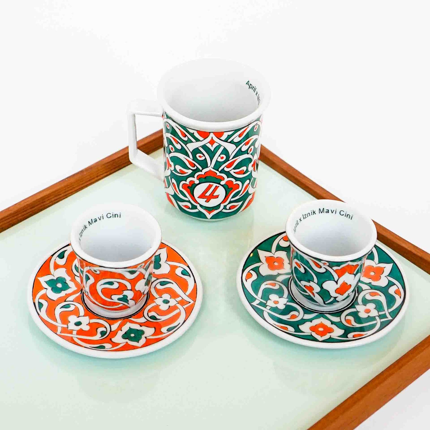 April Coffee x İznik Mavi Çini - İznik Mavi Çini