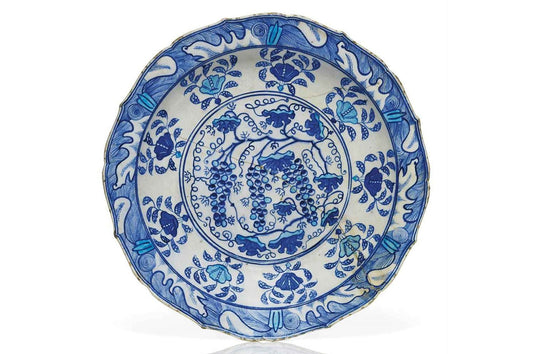 Asma ve Üzüm: Tarih Boyunca Bereket ve Yeniden Doğuşun Simgesi - İznik Mavi Çini