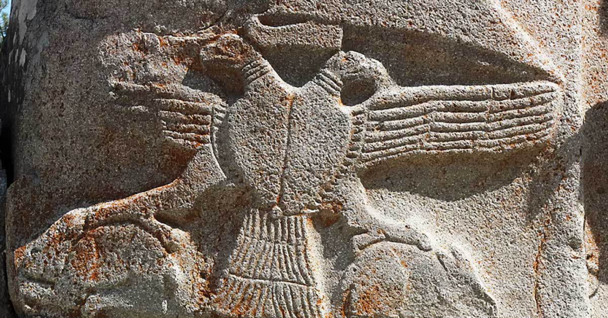 Efsanevi Yaratıklar ve Anlamları: Antik Yunan’dan Türk Sanatına Mitolojik Semboller - İznik Mavi Çini