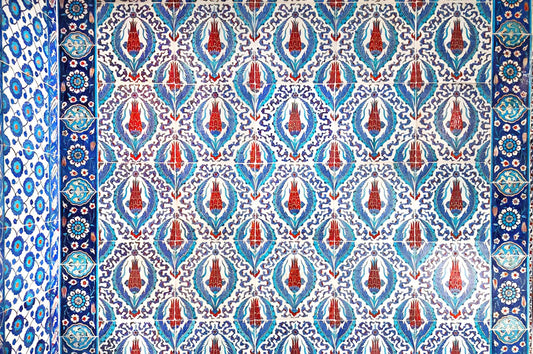 İznik Çinisi ve Osmanlı'da Lale Deseninin Sanatsal Yansımaları - İznik Mavi Çini