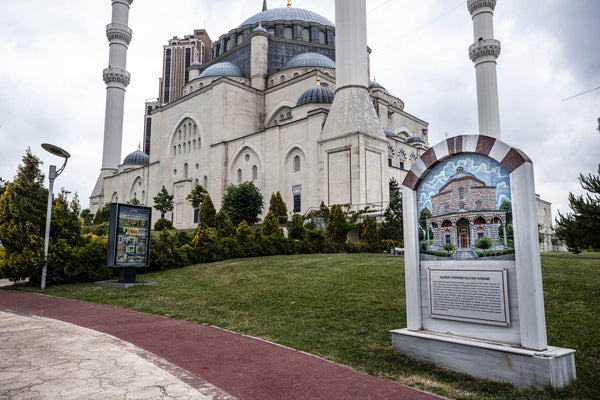 İstanbul Mimar Sinan Camii İznik Çini Projesi