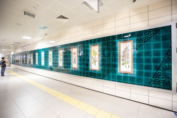İstanbul Bağlarbaşı Metrosu İznik Çini Panosu