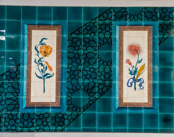 İstanbul Bağlarbaşı Metrosu İznik Çini Panosu