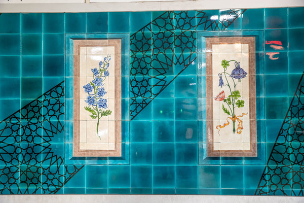 İstanbul Bağlarbaşı Metrosu İznik Çini Panosu