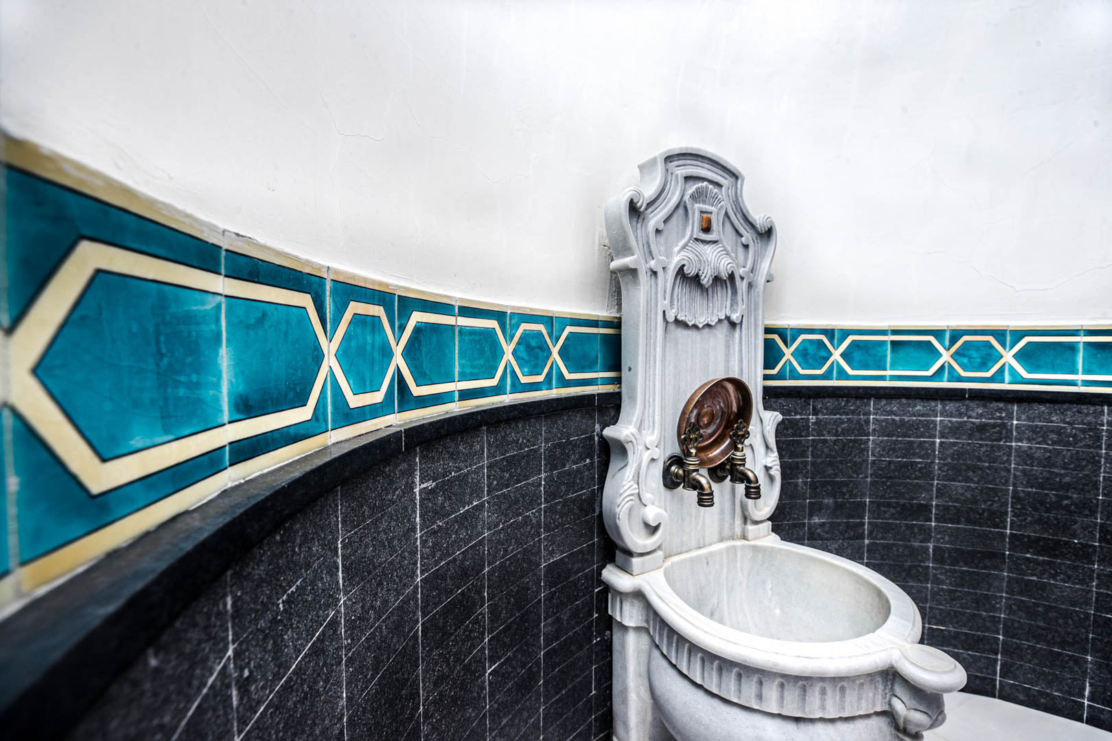 Divan İstanbul Otel İznik Çini Projesi