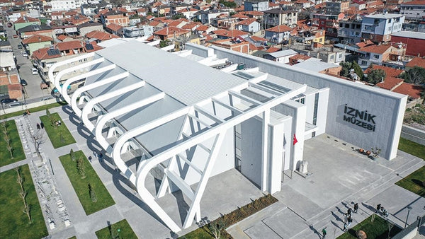 İzmir İktisat Kongre Merkezi İznik Çini Panosu